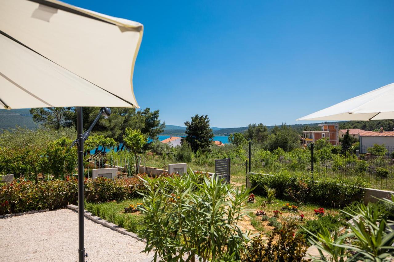 Apartmani Lelu Pridraga Exterior foto
