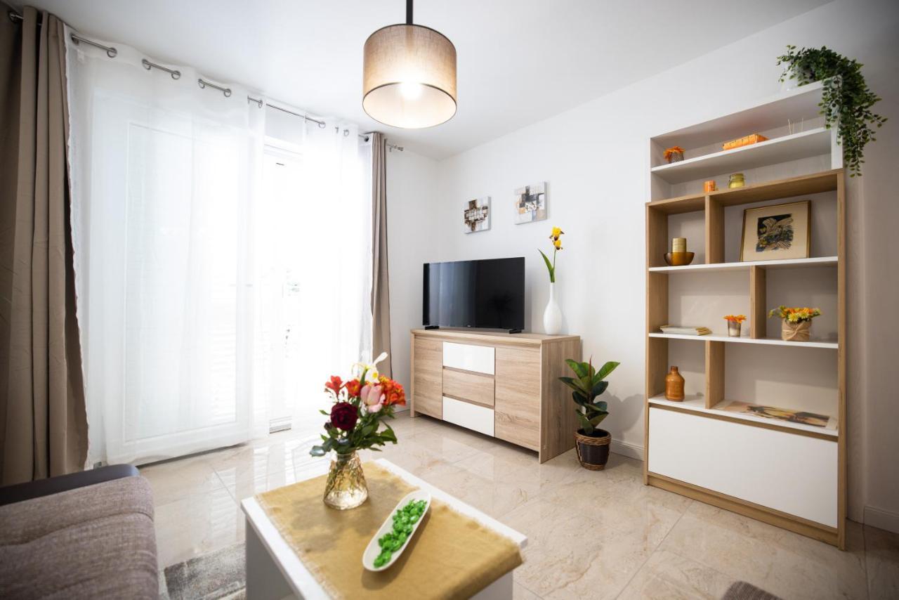 Apartmani Lelu Pridraga Exterior foto