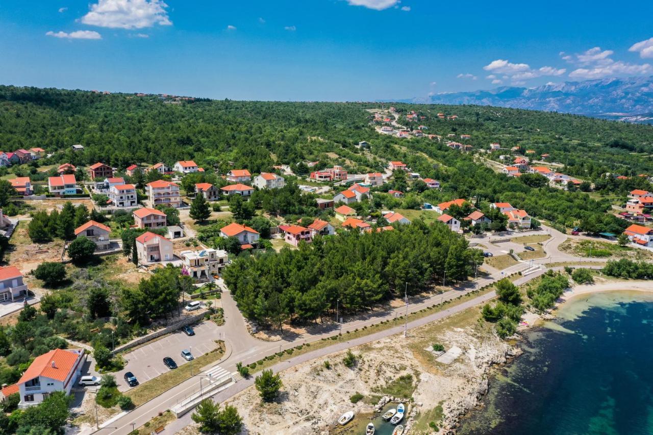 Apartmani Lelu Pridraga Exterior foto