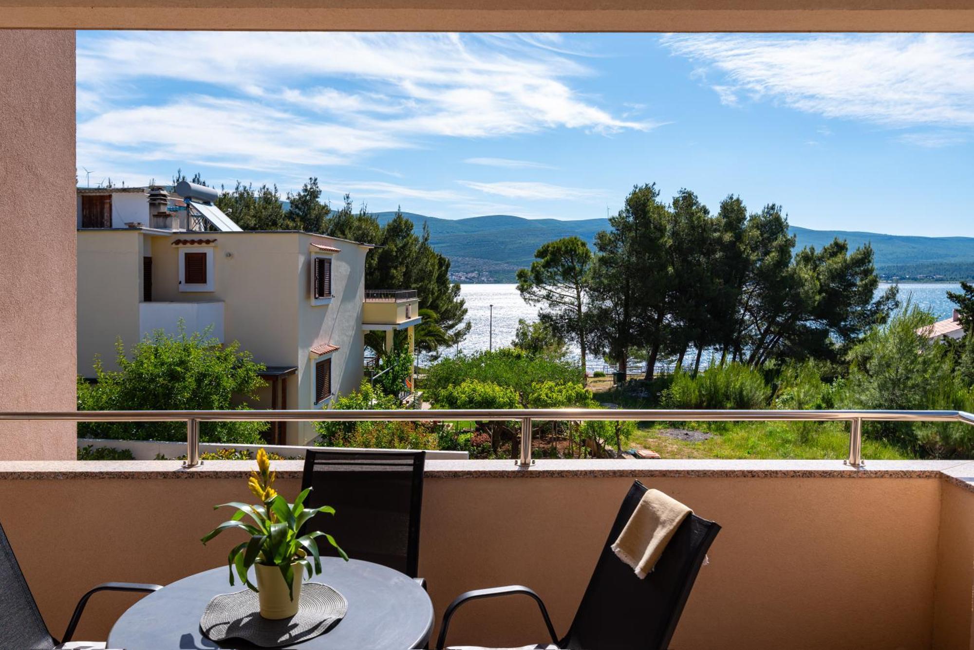 Apartmani Lelu Pridraga Exterior foto