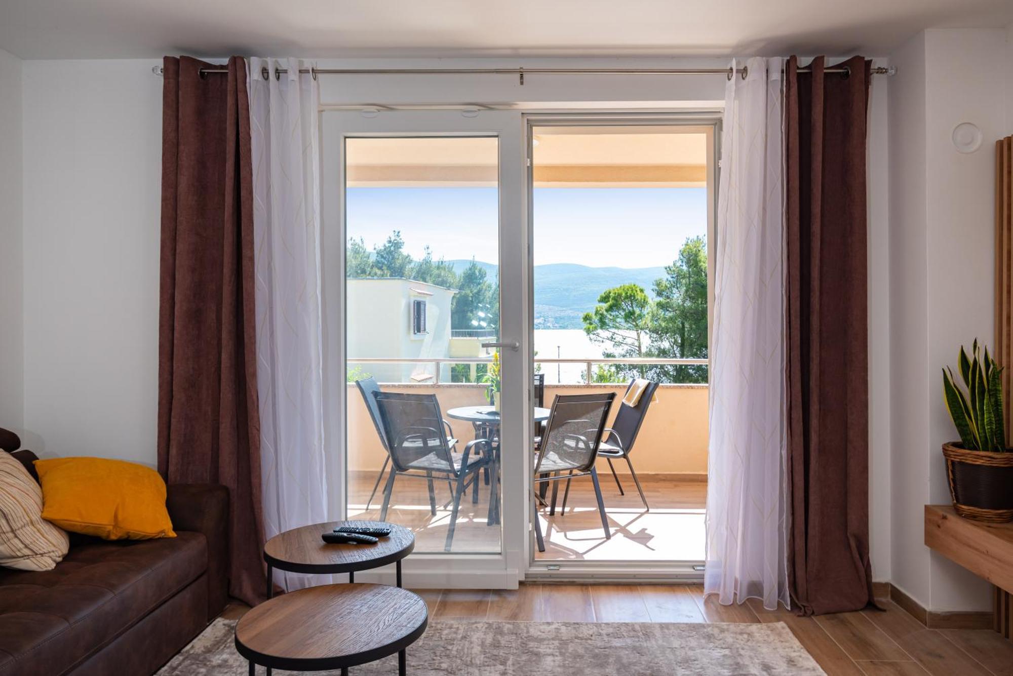Apartmani Lelu Pridraga Exterior foto